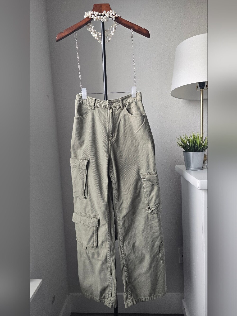 H&M Divided Size 4 Sage Green Cargo Pants Y2K Wide Leg Baggy EUC